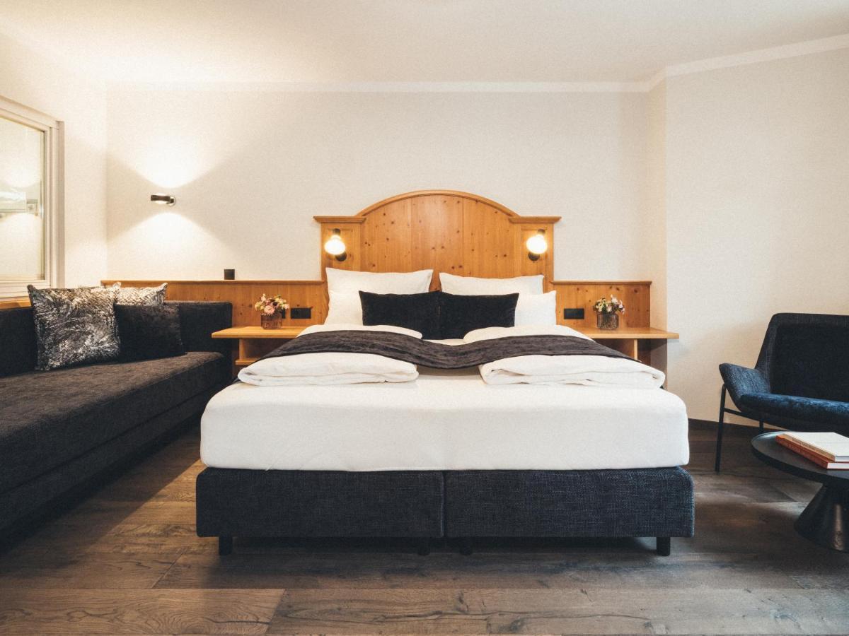 Hotel Tirolerhof 4 Sterne Superior Tux Exteriör bild